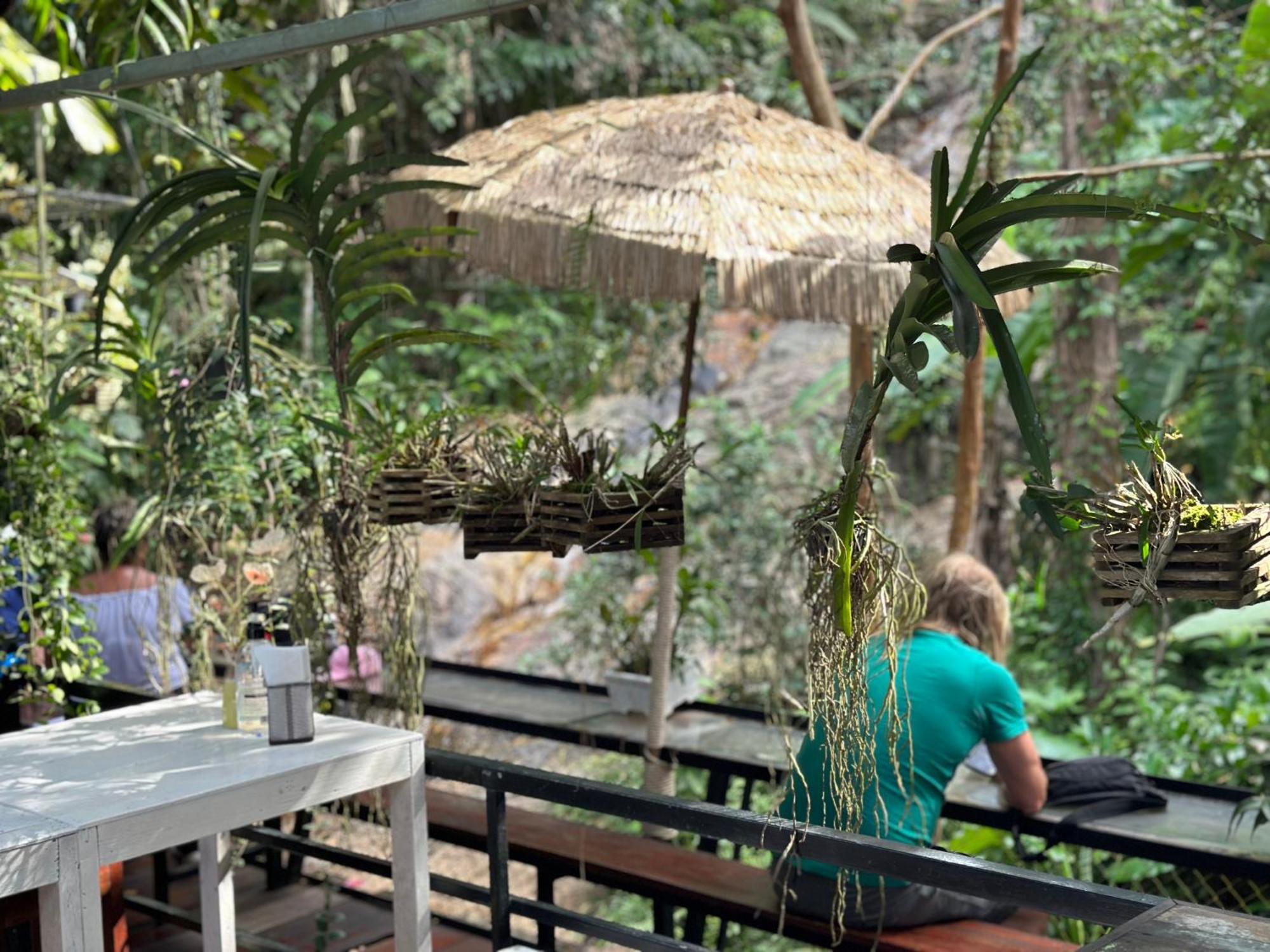 Nua Tone Resort Bang Tao & Cafe Ngoại thất bức ảnh
