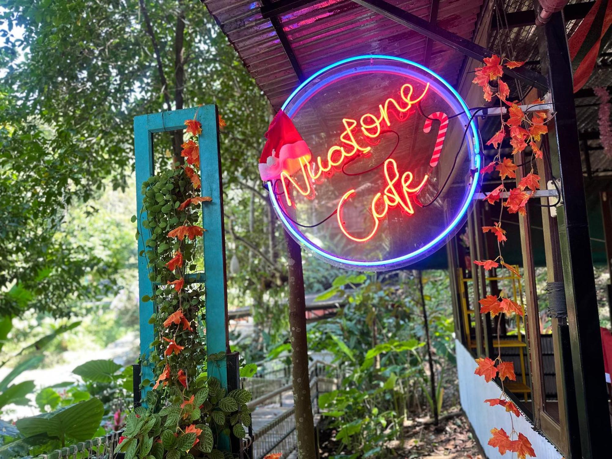 Nua Tone Resort Bang Tao & Cafe Ngoại thất bức ảnh
